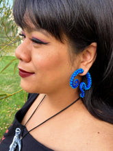 Load image into Gallery viewer, TENTACLE  EARRING DEEP BLUE

